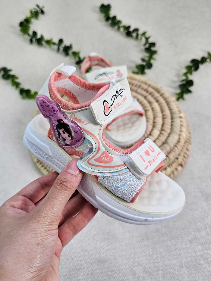 صندل دخترانه دختر و پروانه - تصویر 4