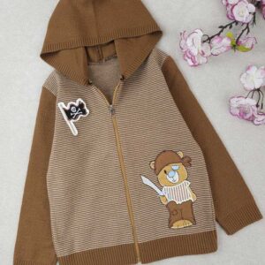 سیوشرت پسرانه دزدان دریایی