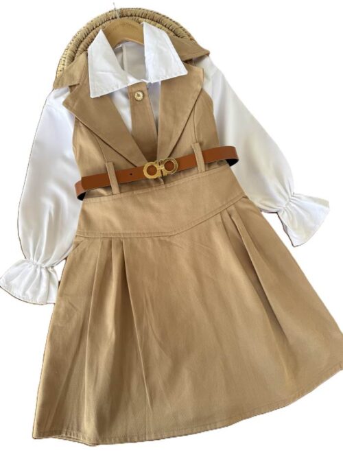 دو تیکه دخترانه بیرونی کرواتی با کمربند