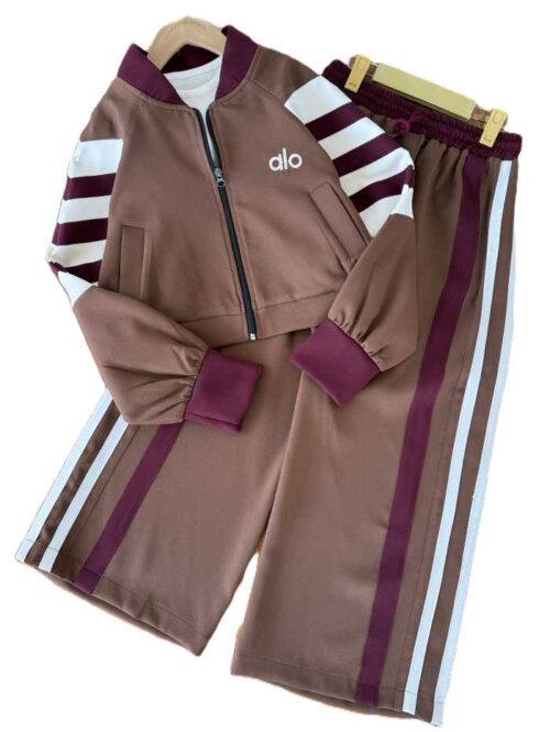 سه تیکه دخترانه بیرونی طنین