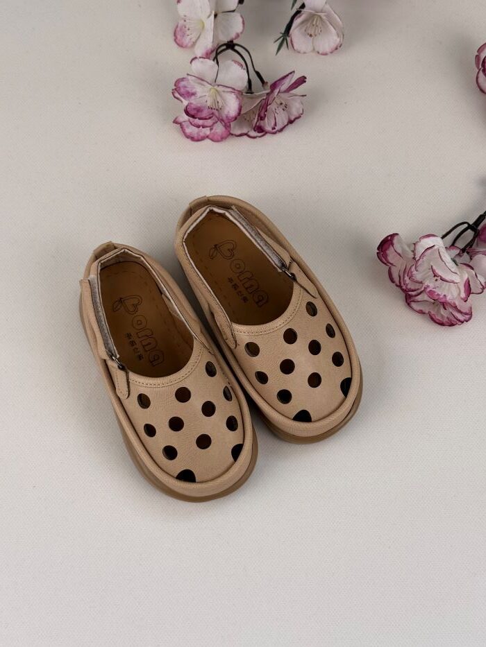 صندل دخترانه توی