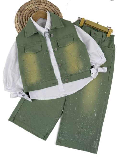 سه تیکه دخترانه بیرونی نیوشا