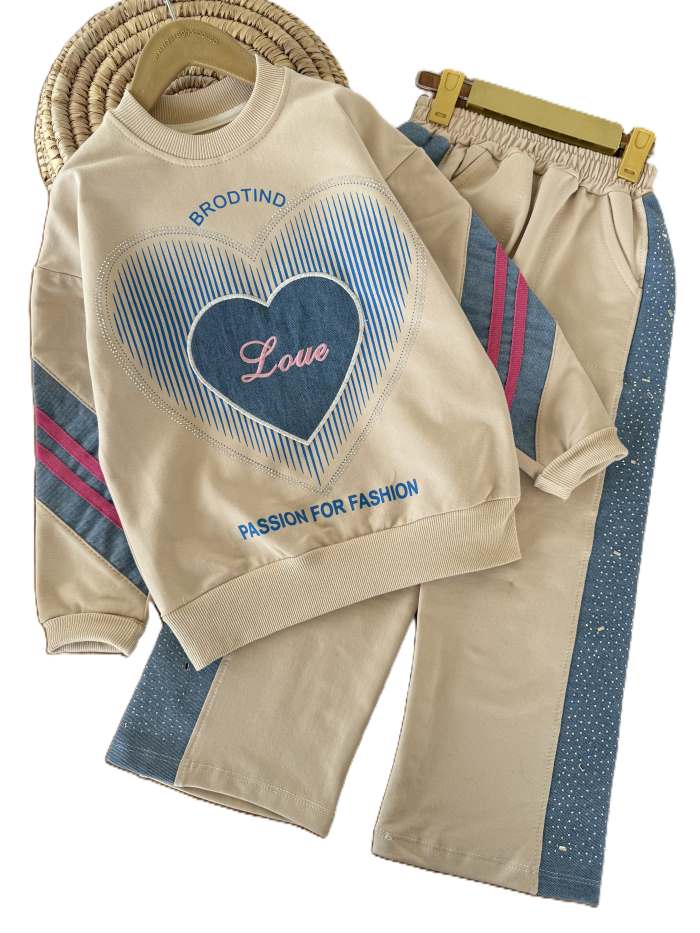 بلوز و شلوار دورس دخترانه love - تصویر 2