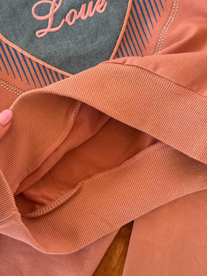 بلوز و شلوار دورس دخترانه love - تصویر 6