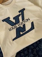 تیشرت باکسی و شلوار واید دخترانه بیرونی LV - Image 4